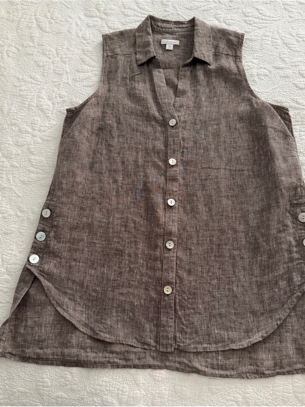 J. Jill Sleeveless Button-Front Linen Top in Cocoa Brown
